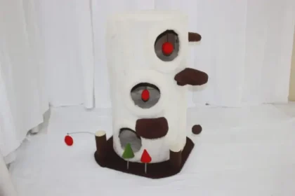 Give your cat the perfect place to play, climb, and rest with the Multi-Level Cat Scratching Tree with House. Durable, cozy, and stylish